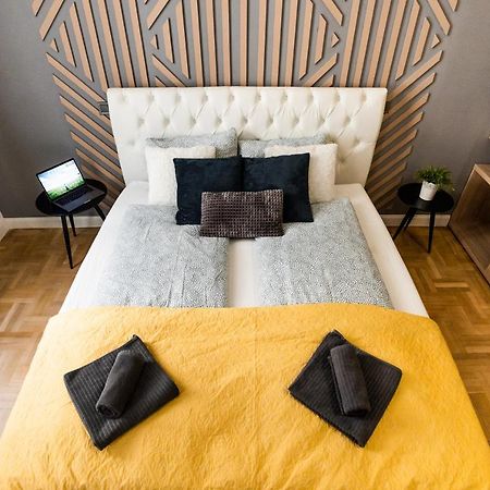 Deluxe Quentin Home Next To The Fashion Street Budapest Kültér fotó