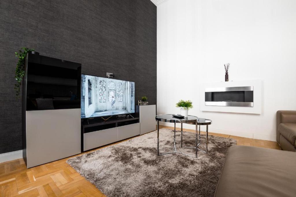 Deluxe Quentin Home Next To The Fashion Street Budapest Kültér fotó